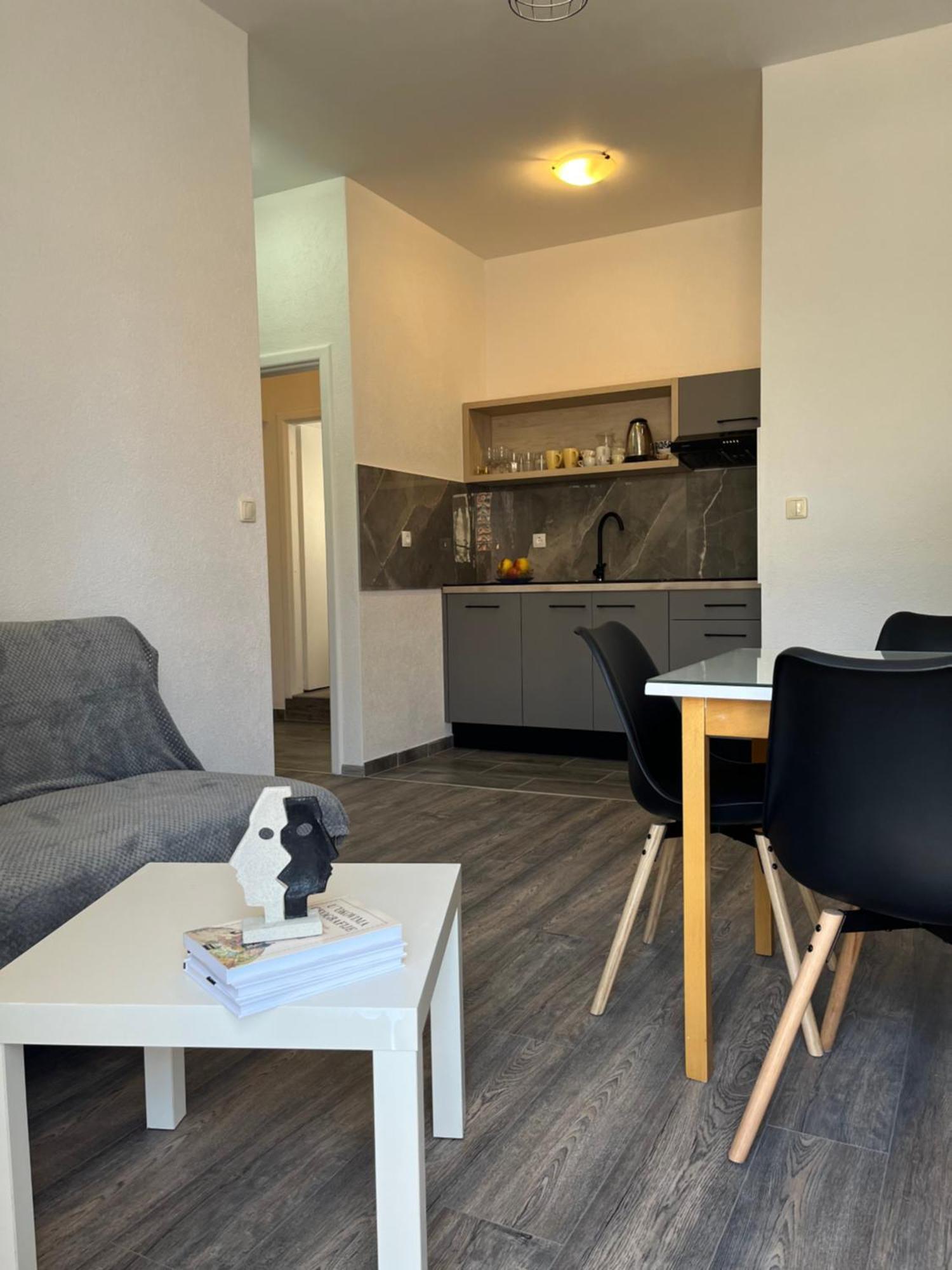 Apartment Makarska M&I, Free Private Parking Exterior foto